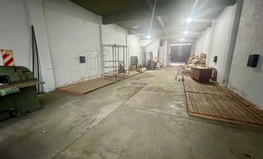 Depósito lote propio - 590 m2 aprox. - Entrada camión - Montacarga