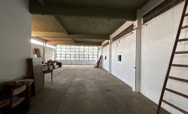 Depósito lote propio - 590 m2 aprox. - Entrada camión - Montacarga