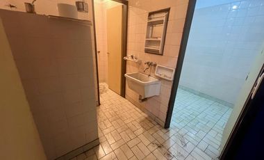 Depósito lote propio - 590 m2 aprox. - Entrada camión - Montacarga