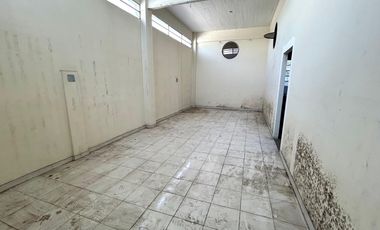 Depósito lote propio - 590 m2 aprox. - Entrada camión - Montacarga