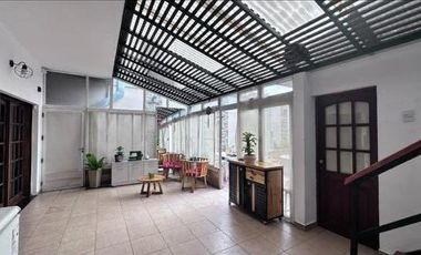 Casa 6 ambientes en Adrogué, oportunidad venta