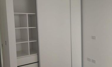 DEPARTAMENTO DE UN DORMITORIO CON COCHERA EN CENTRO DE LA PLATA - DIAGONAL 77 ENTRE 8 Y 43
