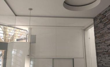 DEPARTAMENTO DE UN DORMITORIO CON COCHERA EN CENTRO DE LA PLATA - DIAGONAL 77 ENTRE 8 Y 43