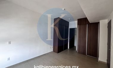 Departamento en Renta Nuevo en City Esmeralda