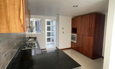 CASA EN RENTA EN PUEBLA EN LOMAS DE ANGELÓPOLIS