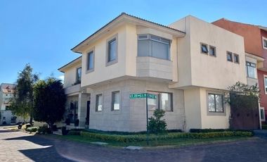 Colinas del Bosque, Tlalpan, venta Espectacular Casa   en Condominio