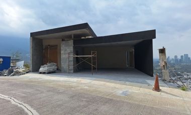 Residencia de Lujo en Venta – Balcones del Campestre