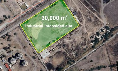 ¡Terreno Industrial de 3 Hectáreas plano y bardeado!