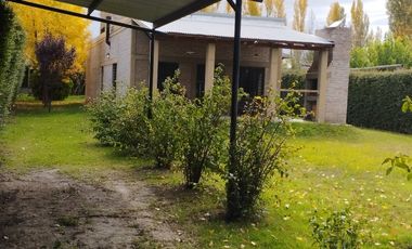 Hermosa Propiedad En Venta En Inmejorable Ubicación. Villa 25 De Mayo