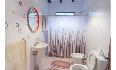 Hermosa Propiedad En Venta En Inmejorable Ubicación. Villa 25 De Mayo