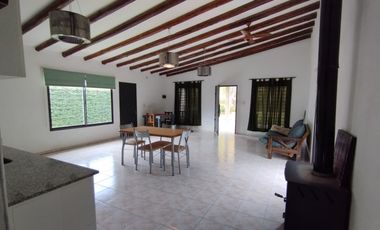 Hermosa Propiedad En Venta En Inmejorable Ubicación. Villa 25 De Mayo