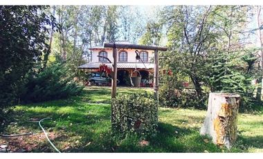Importante Propiedad En Venta _ Casa Y Cabaña En Emblematico Lugar