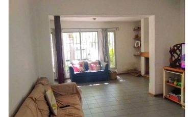 Hermosa Propiedad Frente Al Parque En Venta!!