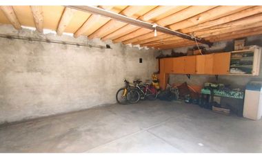 Hermosa Propiedad Frente Al Parque En Venta!!