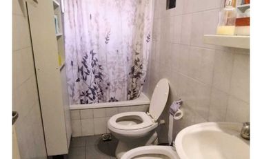 Hermosa Propiedad Frente Al Parque En Venta!!