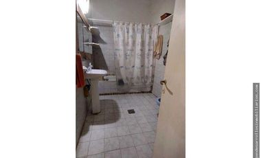 Casa, local comercial y departamento sobre avenida en venta-San Rafael