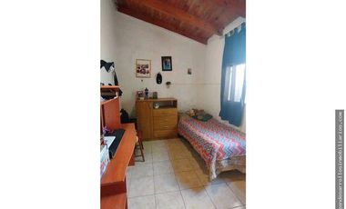 Casa, local comercial y departamento sobre avenida en venta-San Rafael