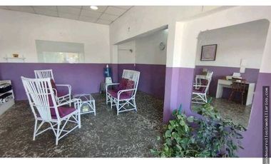 Casa, local comercial y departamento sobre avenida en venta-San Rafael