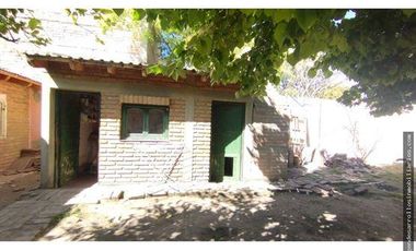 Casa, local comercial y departamento sobre avenida en venta-San Rafael