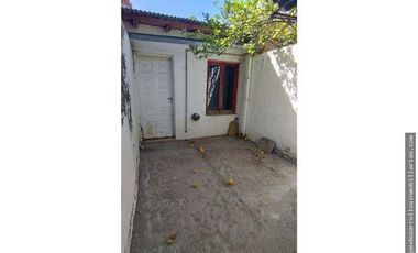 Casa, local comercial y departamento sobre avenida en venta-San Rafael