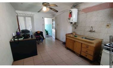 Casa, local comercial y departamento sobre avenida en venta-San Rafael