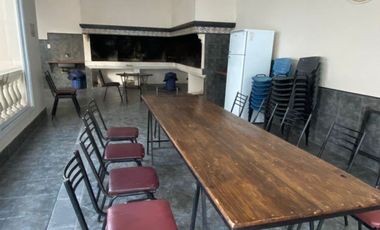 Departamento en venta de 2 dormitorios c/ cochera en 4.ª Sección Área Fundacional