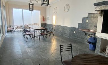 Departamento en venta de 2 dormitorios c/ cochera en 4.ª Sección Área Fundacional