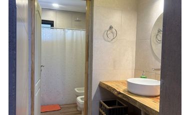 Hermosa Casa, quincho y pileta En Venta - Las Paredes