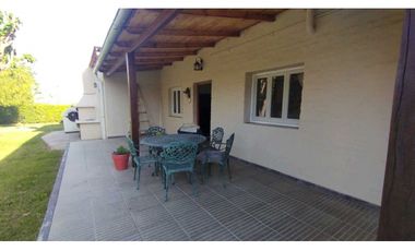 Excelente Casa quinta sobre ruta!! En Venta-Cuadro Benegas