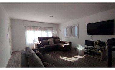 Excelente Casa quinta sobre ruta!! En Venta-Cuadro Benegas