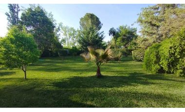 Excelente Casa quinta sobre ruta!! En Venta-Cuadro Benegas