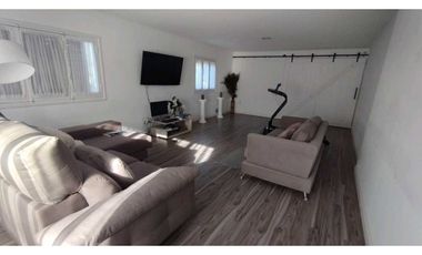 Excelente Casa quinta sobre ruta!! En Venta-Cuadro Benegas