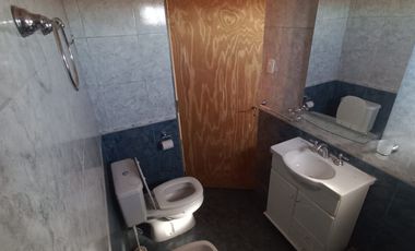 Casa con quincho en venta -Las Paredes