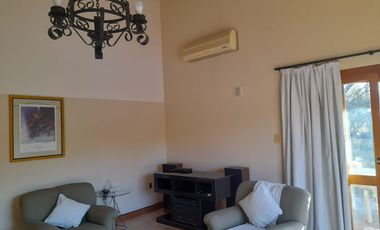 Espectacular Casa quinta con dos cabañas en venta, Rama Caída