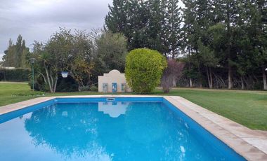 Espectacular Casa quinta con dos cabañas en venta, Rama Caída