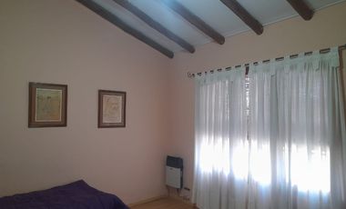 Espectacular Casa quinta con dos cabañas en venta, Rama Caída