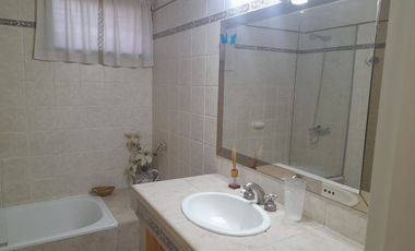 Espectacular Casa quinta con dos cabañas en venta, Rama Caída