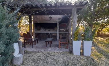 Espectacular Casa quinta con dos cabañas en venta, Rama Caída