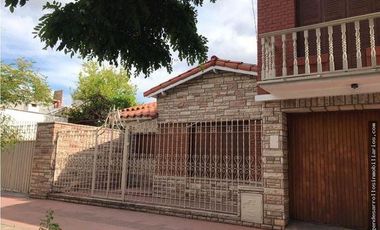 Casa céntrica en venta - San Rafael