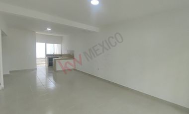 Casa de una planta en venta con estudio, jardín en zona norte oriente