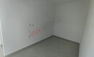 Casa de una planta en venta con estudio, jardín en zona norte oriente