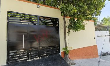 Casa de una planta en venta con estudio, jardín en zona norte oriente