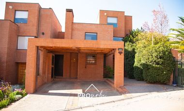 Casa en Arriendo en San Carlos de Apoquindo