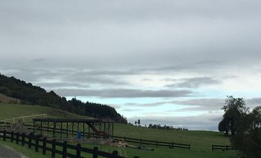 Linda parcela con vista a lago y volcanes, Puerto Varas