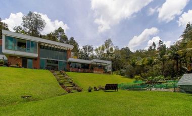 Linda Casa con vista a la represa La Fé