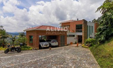 Linda Casa con vista a la represa La Fé