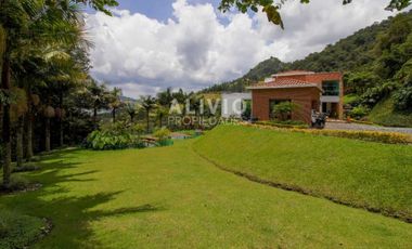 Linda Casa con vista a la represa La Fé