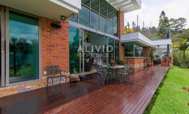 Linda Casa con vista a la represa La Fé