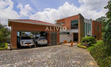 Linda Casa con vista a la represa La Fé