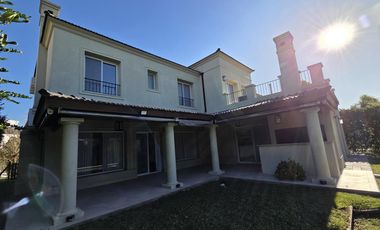 Casa en  Alquiler en Barrancas del Lago - Nordelta